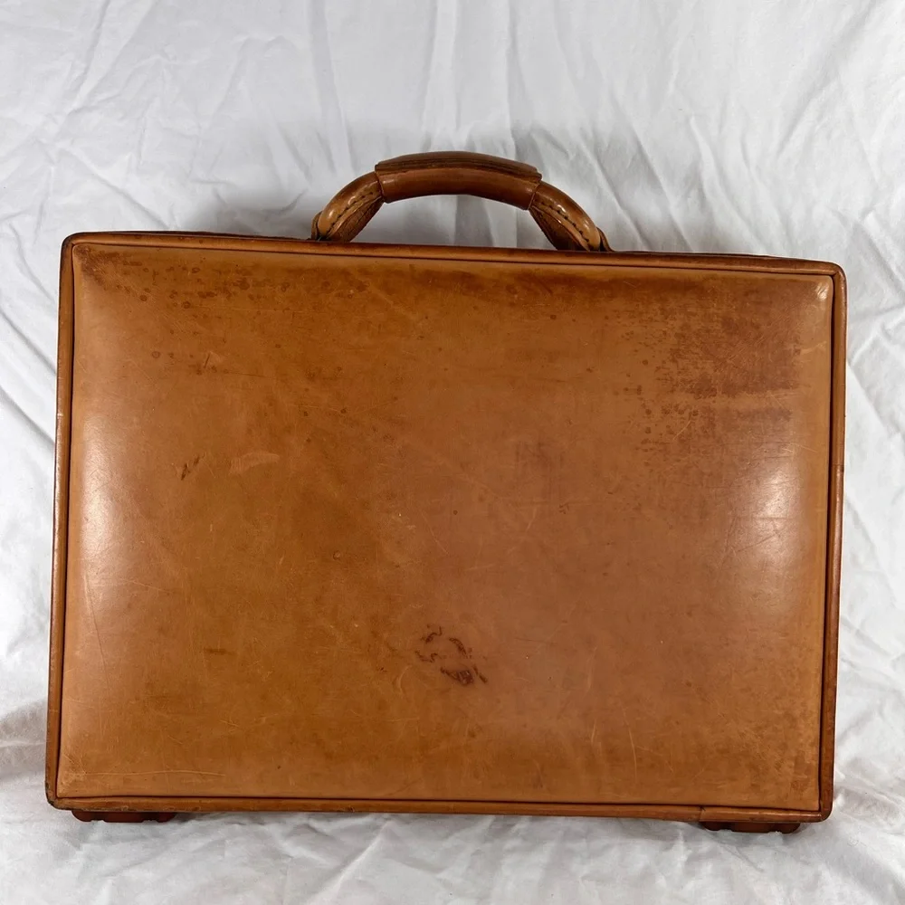 HARTMANN Stunning Authentic Belting Leather Woodbox Luggage Briefcase Attaché.